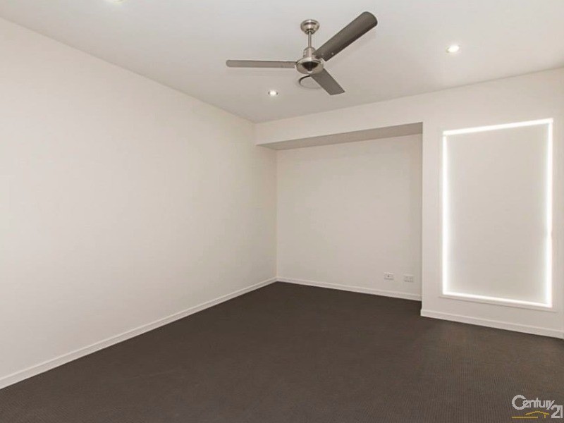 5 Harrier Crescent, Peregian Springs QLD 4573