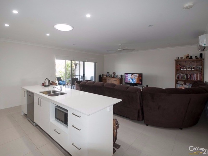 64 Brindabella Avenue, Peregian Springs QLD 4573