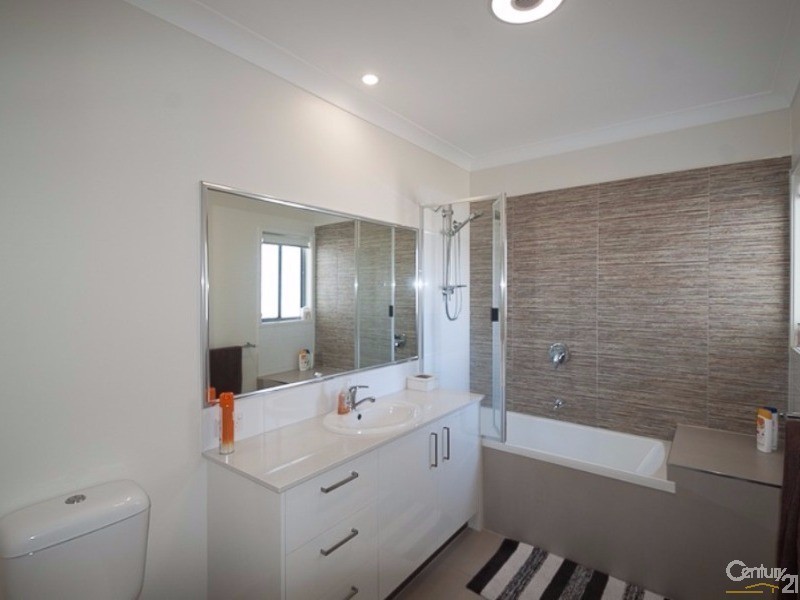 64 Brindabella Avenue, Peregian Springs QLD 4573