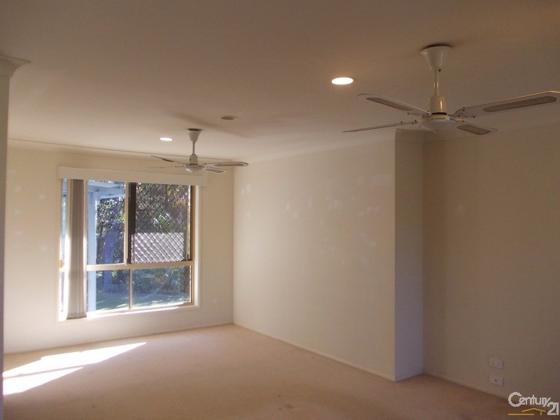 2 Satinwood Street, Noosaville QLD 4566