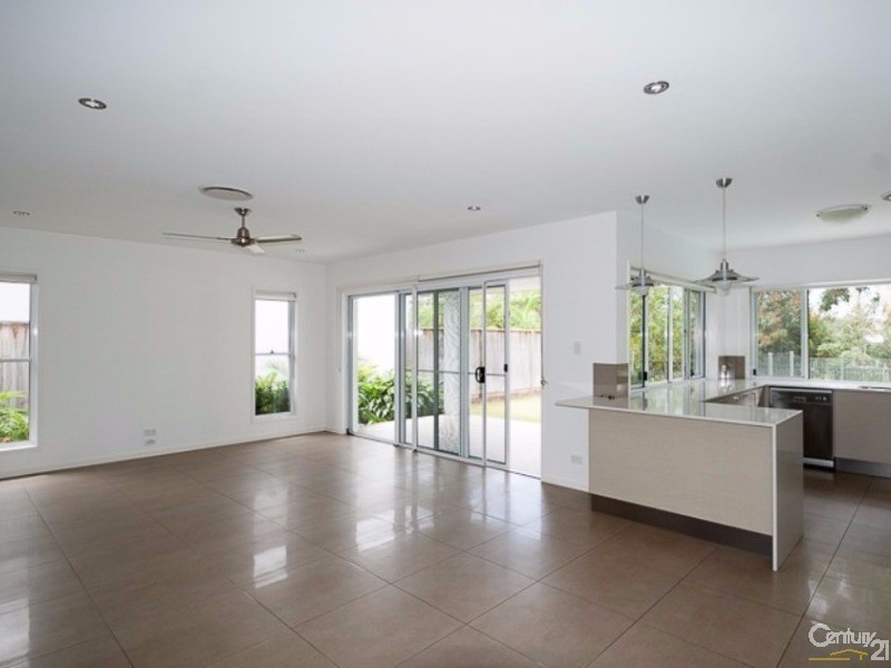 4 Crenshaw Place, Peregian Springs QLD 4573