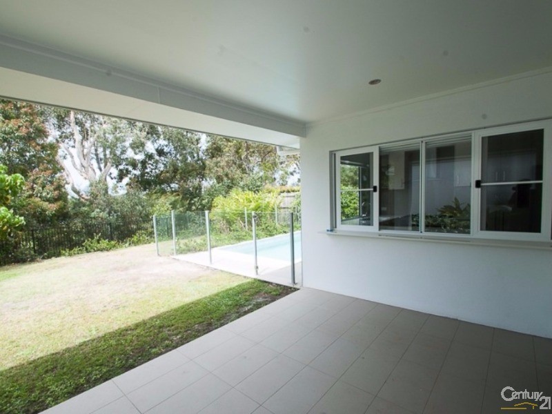 4 Crenshaw Place, Peregian Springs QLD 4573