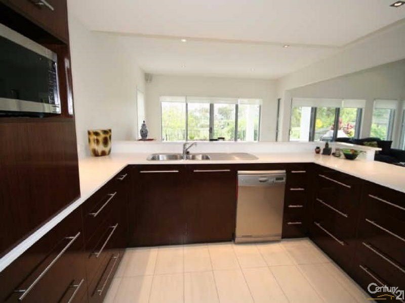 10 Greenside Court, Peregian Springs QLD 4573