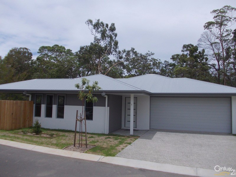 1/2 Pandorea Crt, Noosaville QLD 4566