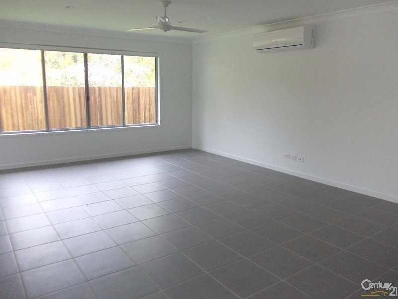 1/2 Pandorea Crt, Noosaville QLD 4566