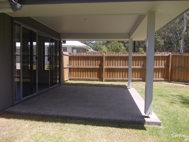 1/2 Pandorea Crt, Noosaville QLD 4566