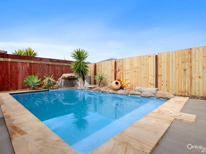 9 Penina Close, Peregian Springs QLD 4573