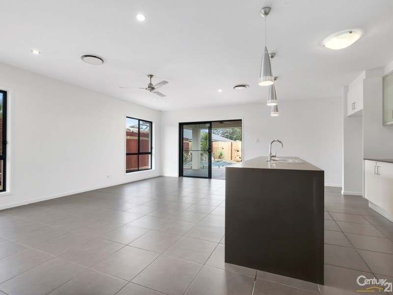 9 Penina Close, Peregian Springs QLD 4573