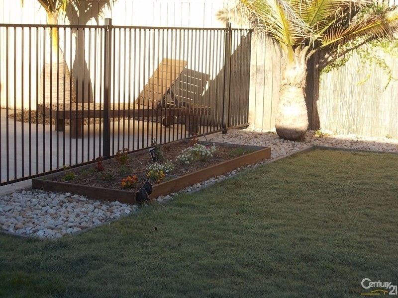 50 Lake Entrance Bvd, Noosaville QLD 4566