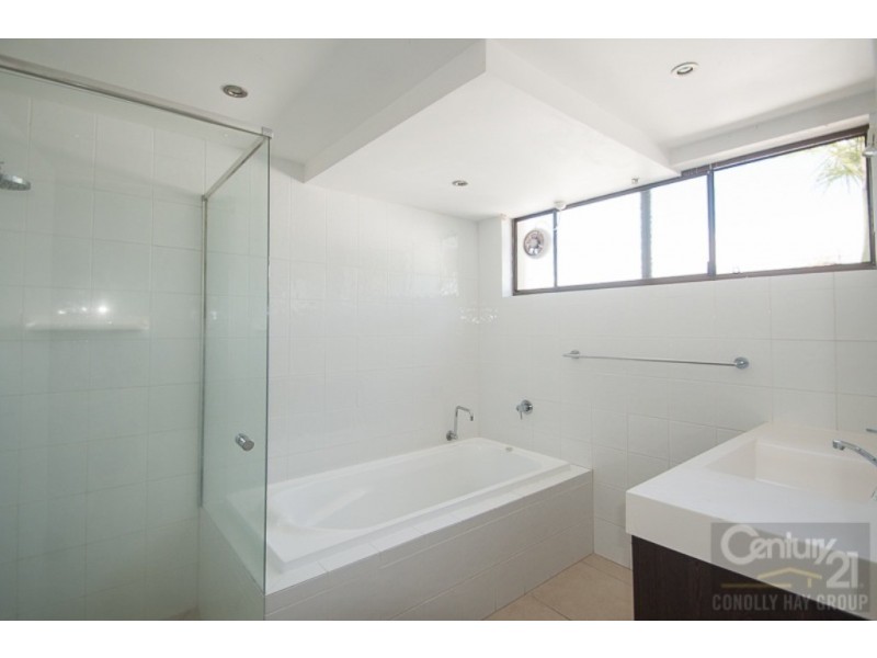 1/4 Berrima Row, Noosa Heads QLD 4567