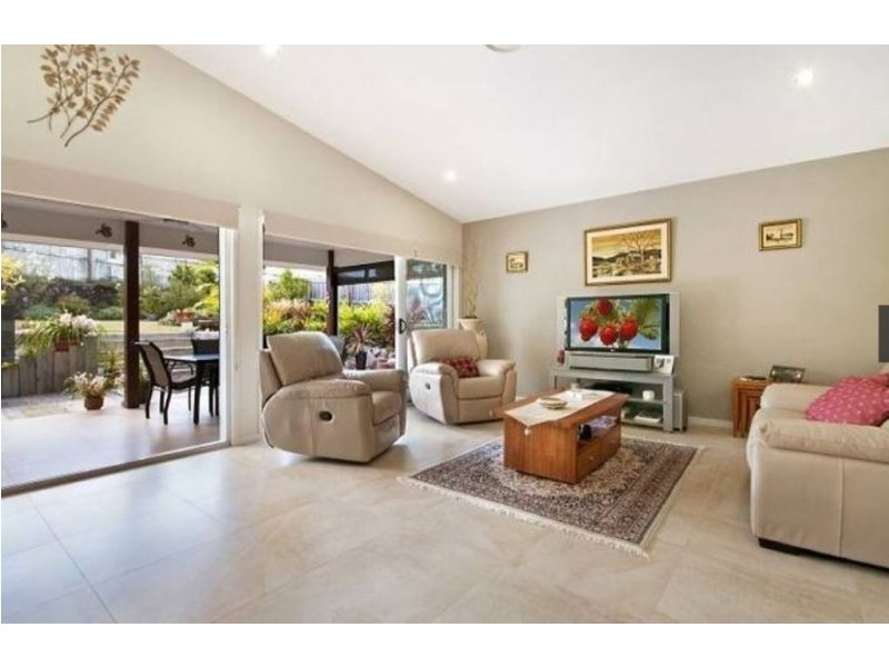6 Pebble Court, Peregian Springs QLD 4573