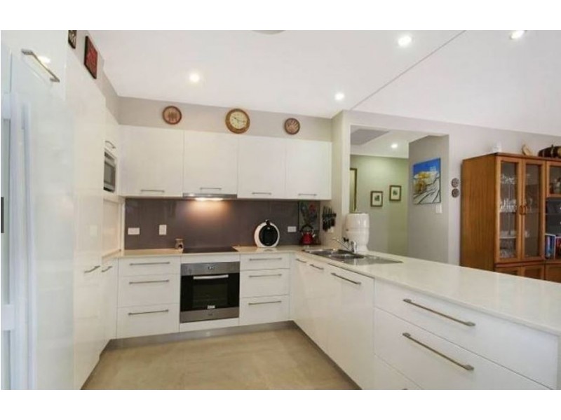 6 Pebble Court, Peregian Springs QLD 4573