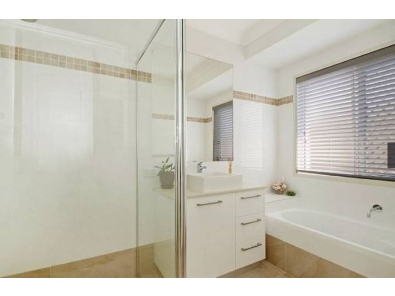 6 Pebble Court, Peregian Springs QLD 4573