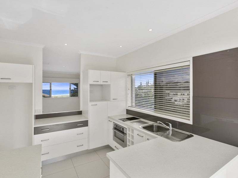 1/6 Sobraon Street, Sunrise Beach QLD 4567