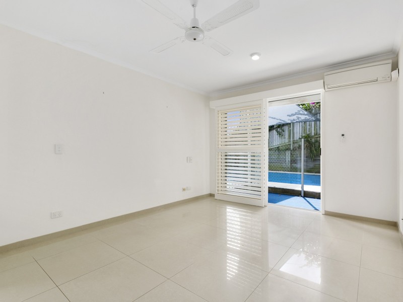 1/6 Sobraon Street, Sunrise Beach QLD 4567