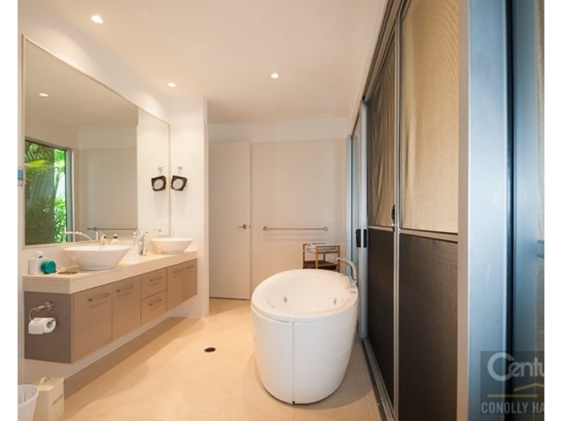 111 The Avenue, Peregian Springs QLD 4573