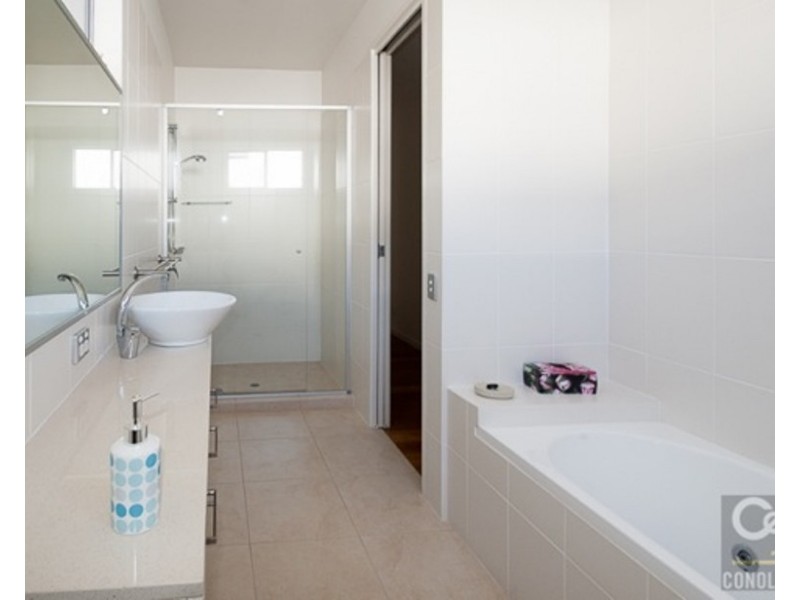 111 The Avenue, Peregian Springs QLD 4573