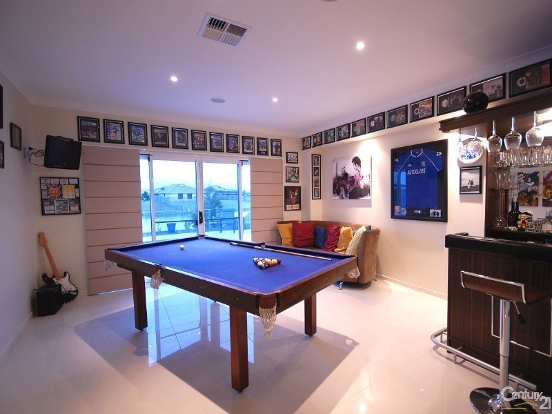 71 Endeavour Way, Eli Waters QLD 4655
