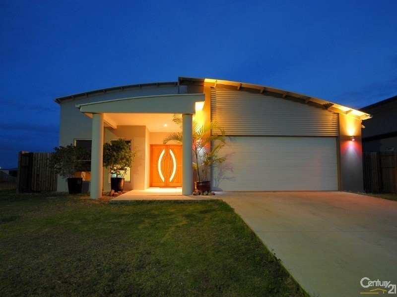 71 Endeavour Way, Eli Waters QLD 4655