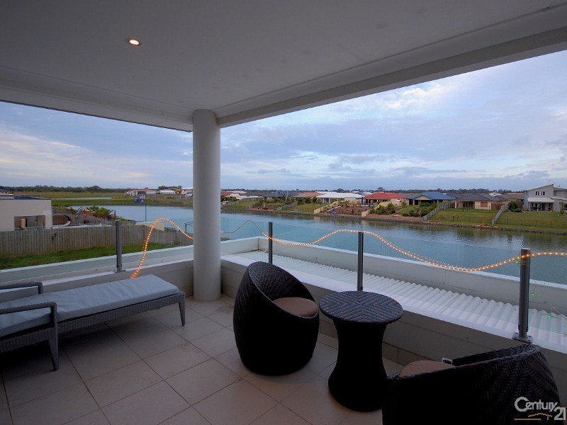 71 Endeavour Way, Eli Waters QLD 4655