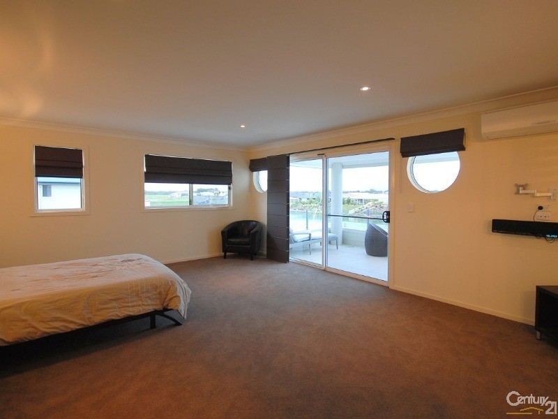 71 Endeavour Way, Eli Waters QLD 4655