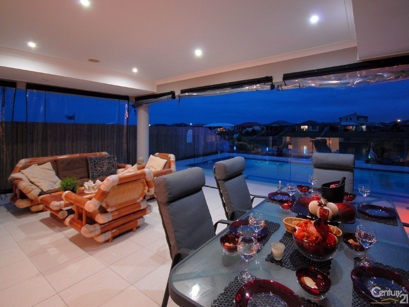 71 Endeavour Way, Eli Waters QLD 4655