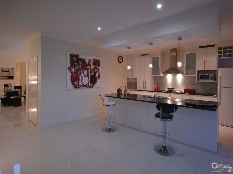 71 Endeavour Way, Eli Waters QLD 4655