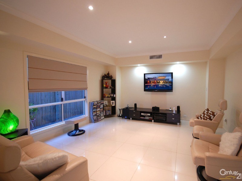 71 Endeavour Way, Eli Waters QLD 4655