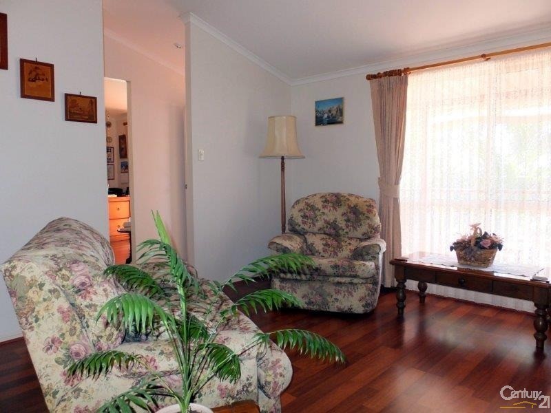 H33/295 Boat Harbour Drive, Scarness QLD 4655