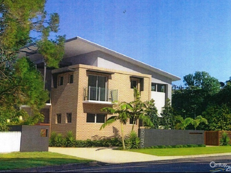 15 Charles Street, Pialba QLD 4655