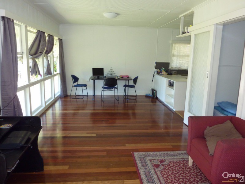 15 Charles Street, Pialba QLD 4655