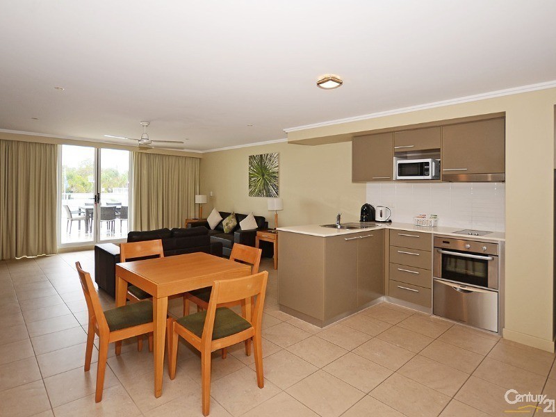 124/569 Esplanade, Urangan QLD 4655