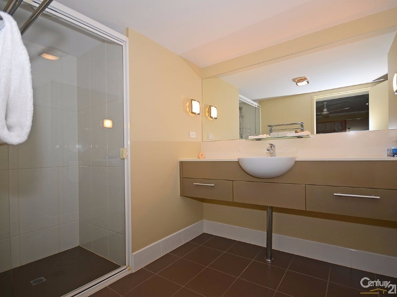 124/569 Esplanade, Urangan QLD 4655