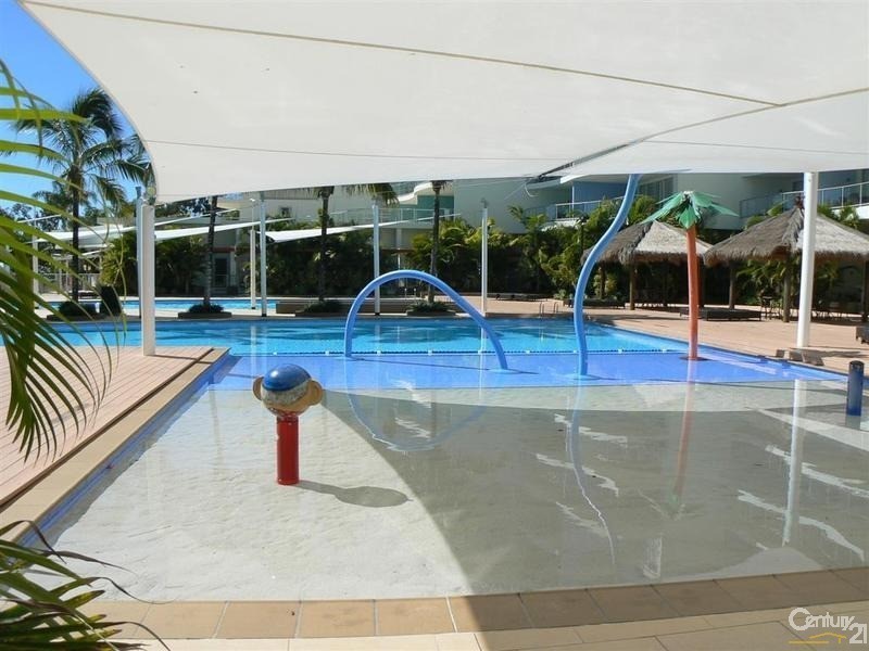 124/569 Esplanade, Urangan QLD 4655