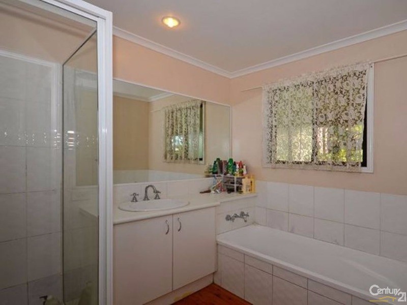 28 Honeyeater Drive, Walligan QLD 4655