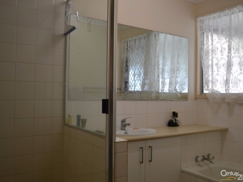 27 Kululu Crescent, Scarness QLD 4655