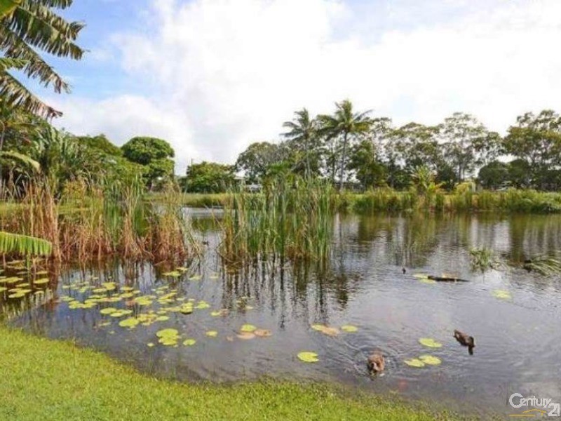 Villa 24 / 1 Shell Street, Urangan QLD 4655