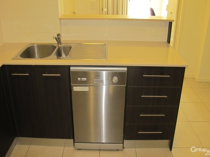 U 49 / 68 Pulgul St, Urangan QLD 4655