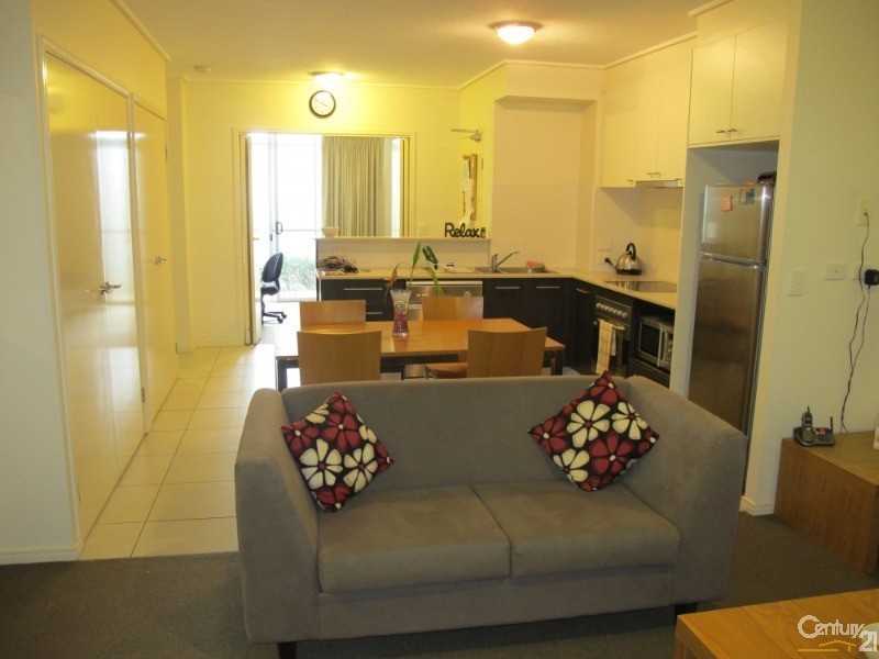 12/68 Pulgul Street, Urangan QLD 4655