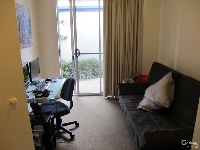 12/68 Pulgul Street, Urangan QLD 4655