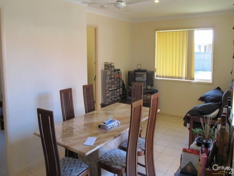 4 GUMTREE DVE, Urraween QLD 4655