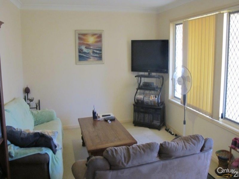 4 GUMTREE DVE, Urraween QLD 4655
