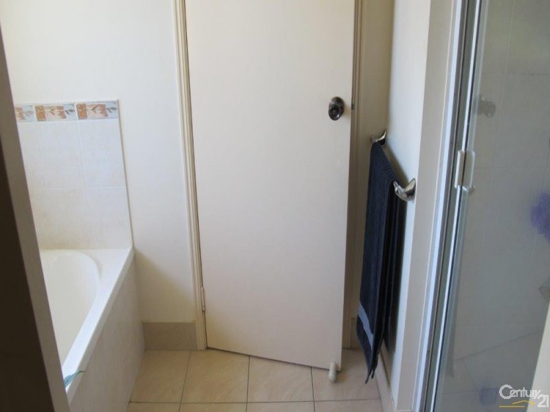 4 GUMTREE DVE, Urraween QLD 4655