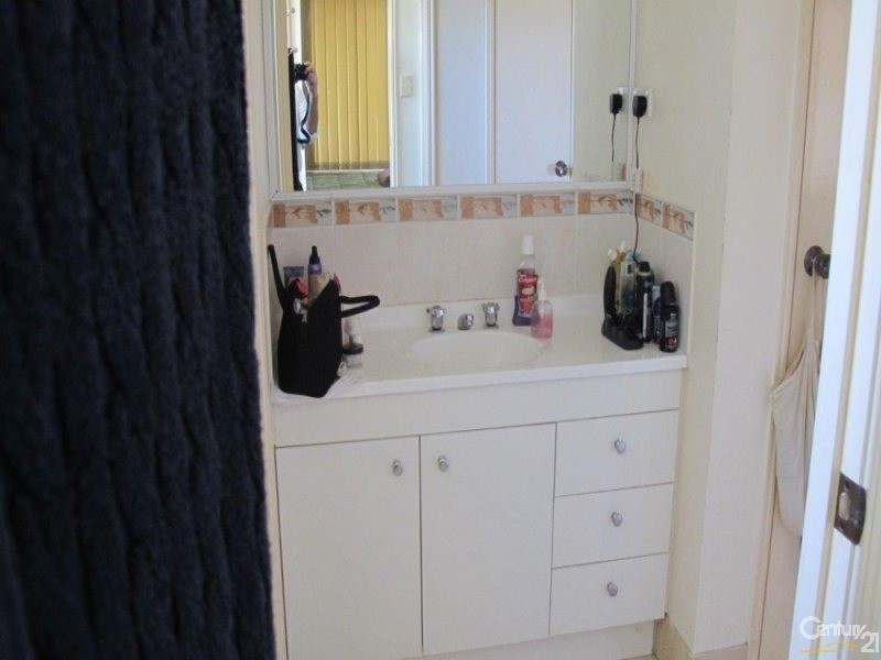 4 GUMTREE DVE, Urraween QLD 4655