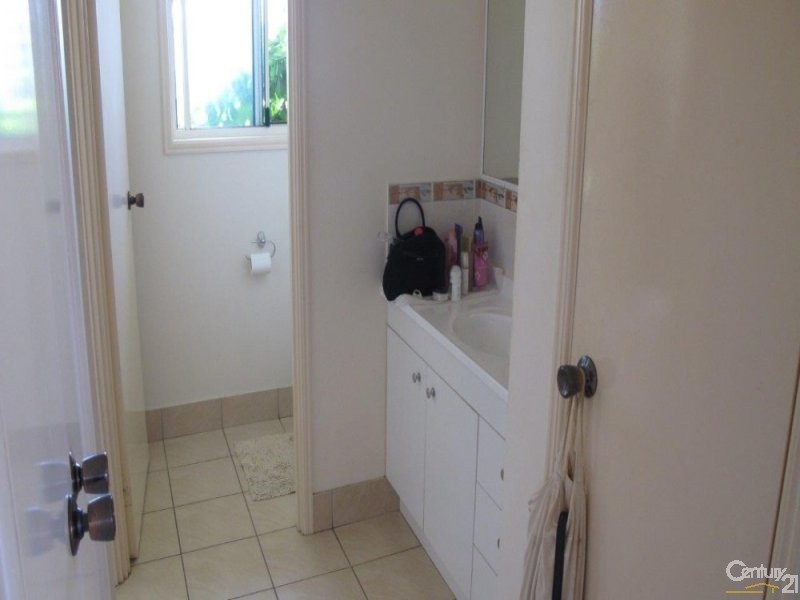 4 GUMTREE DVE, Urraween QLD 4655