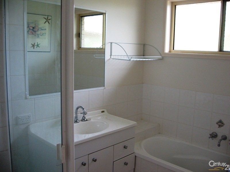 30 ISIS CRT, Eli Waters QLD 4655