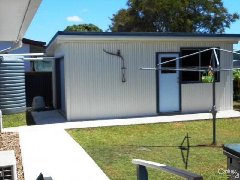 57 Glenray Street, Urangan QLD 4655