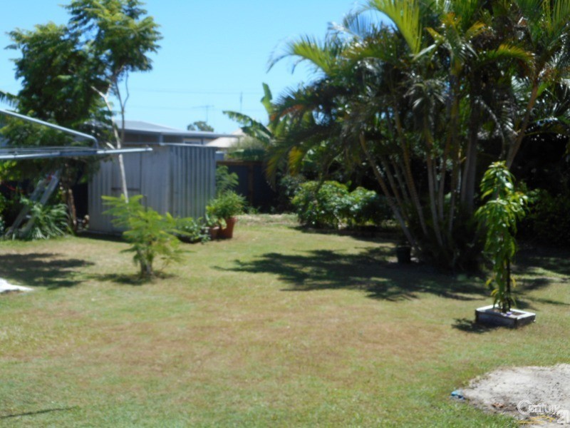 57 Glenray Street, Urangan QLD 4655