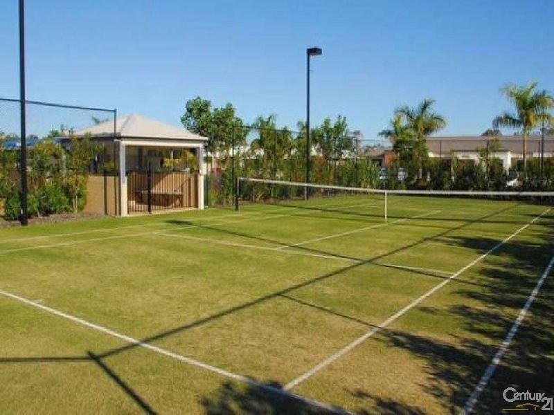 Unit 13 / 230 Pulgul St, Urangan QLD 4655