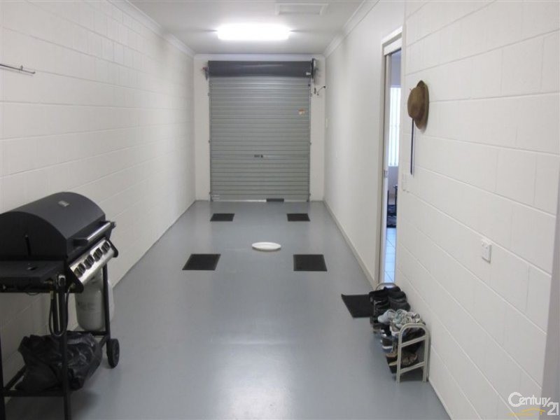 Unit 13 / 230 Pulgul St, Urangan QLD 4655